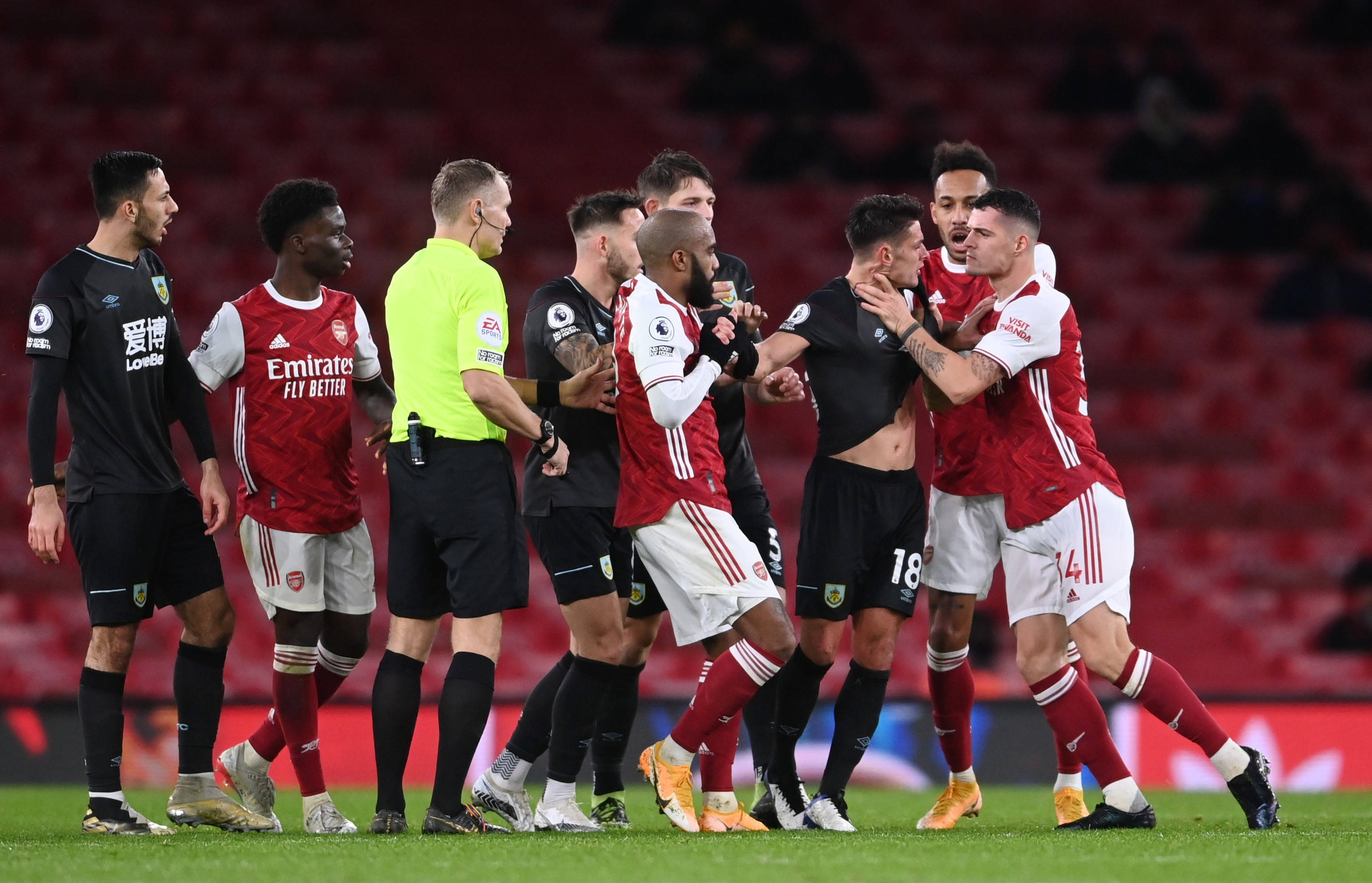 足球选择与 足球选择与